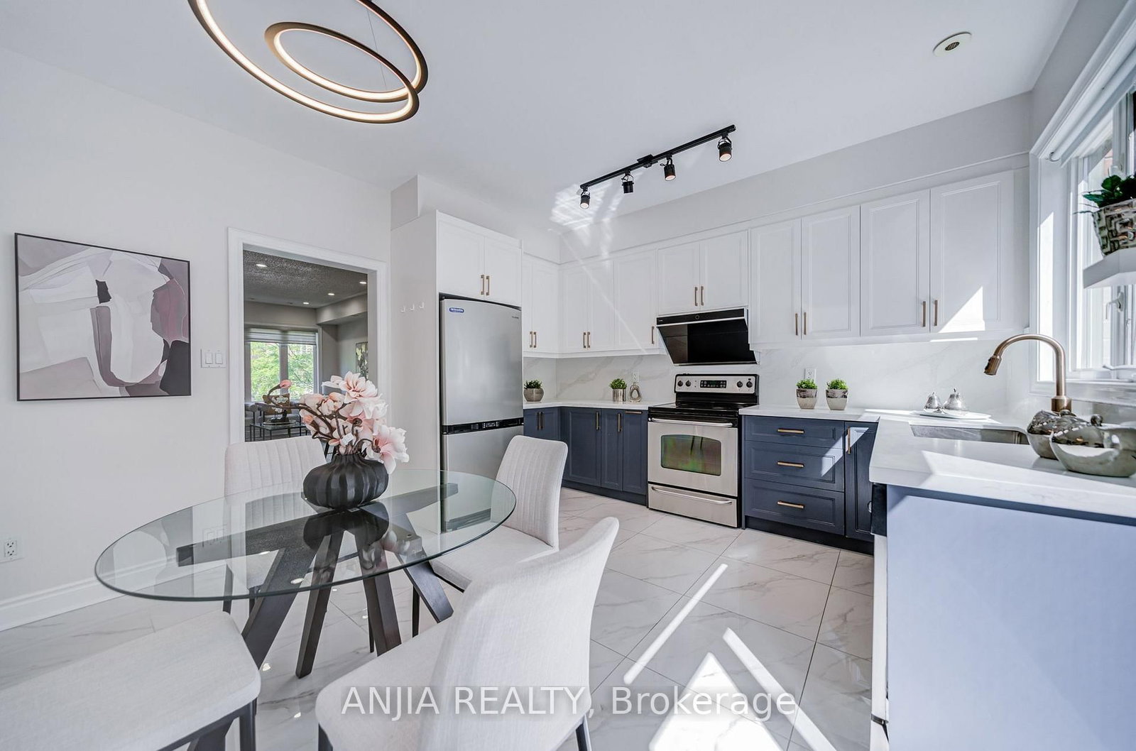 25 Galleria Parkway • Markham, ON photo 24