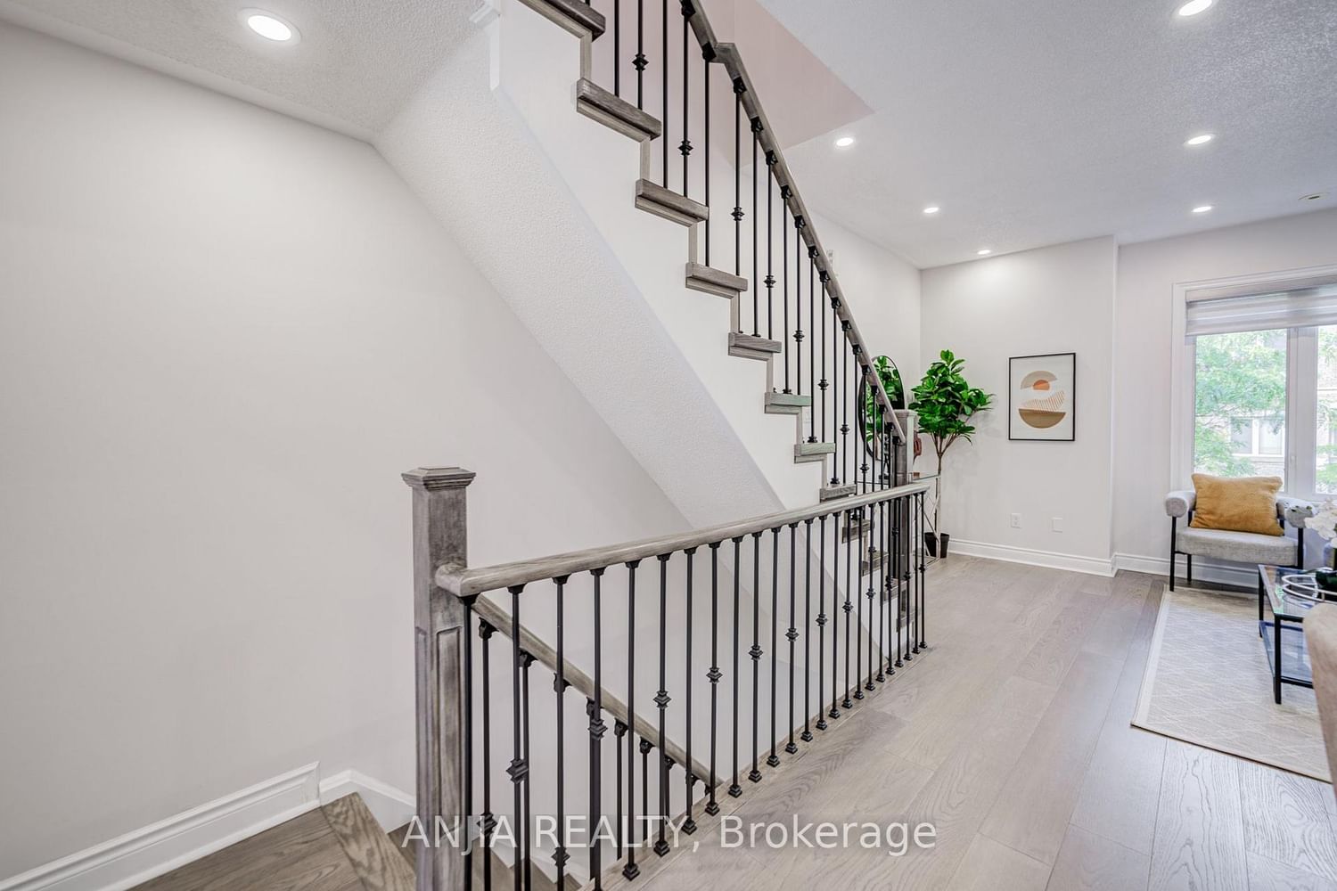 25 Galleria Parkway • Markham, ON photo 27