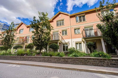 25 Galleria Parkway • Markham, ON photo 3