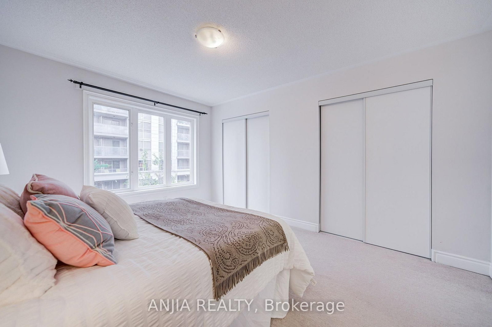 25 Galleria Parkway • Markham, ON photo 32