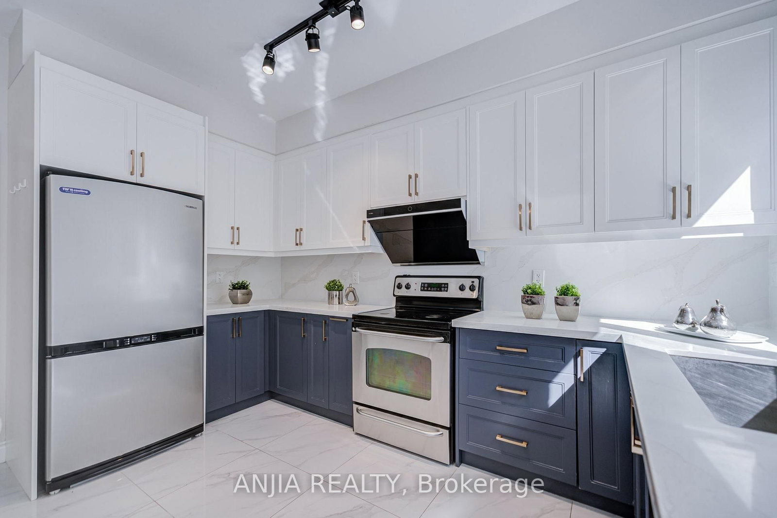 25 Galleria Parkway • Markham, ON photo 50
