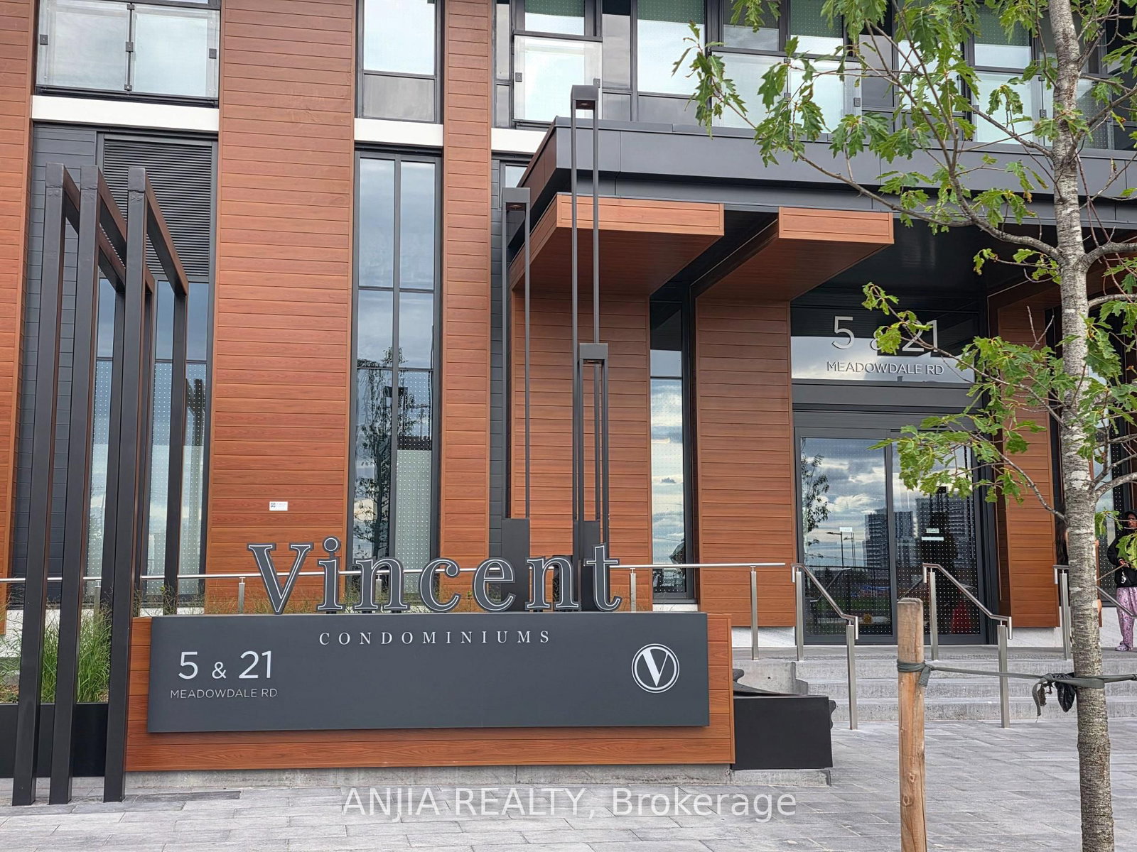 1509-5 Meadowdale Rd, Vaughan, view 2