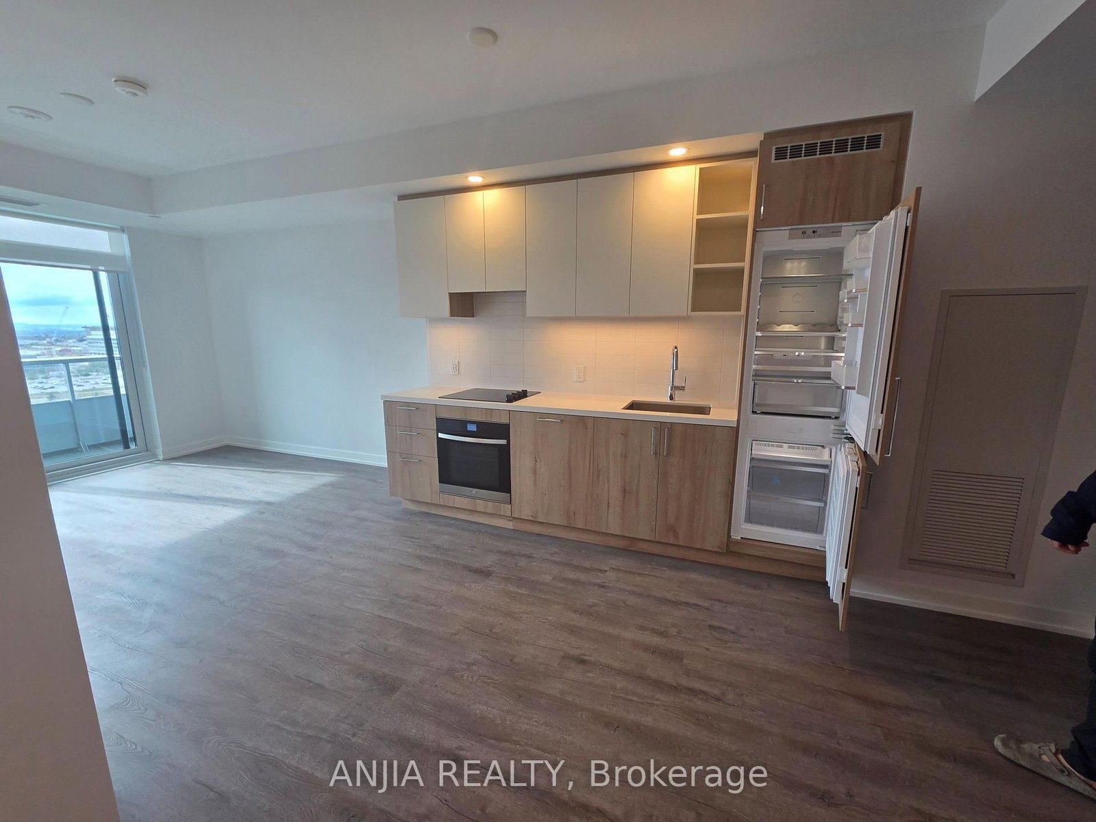 1509-5 Meadowdale Rd, Vaughan, view 8
