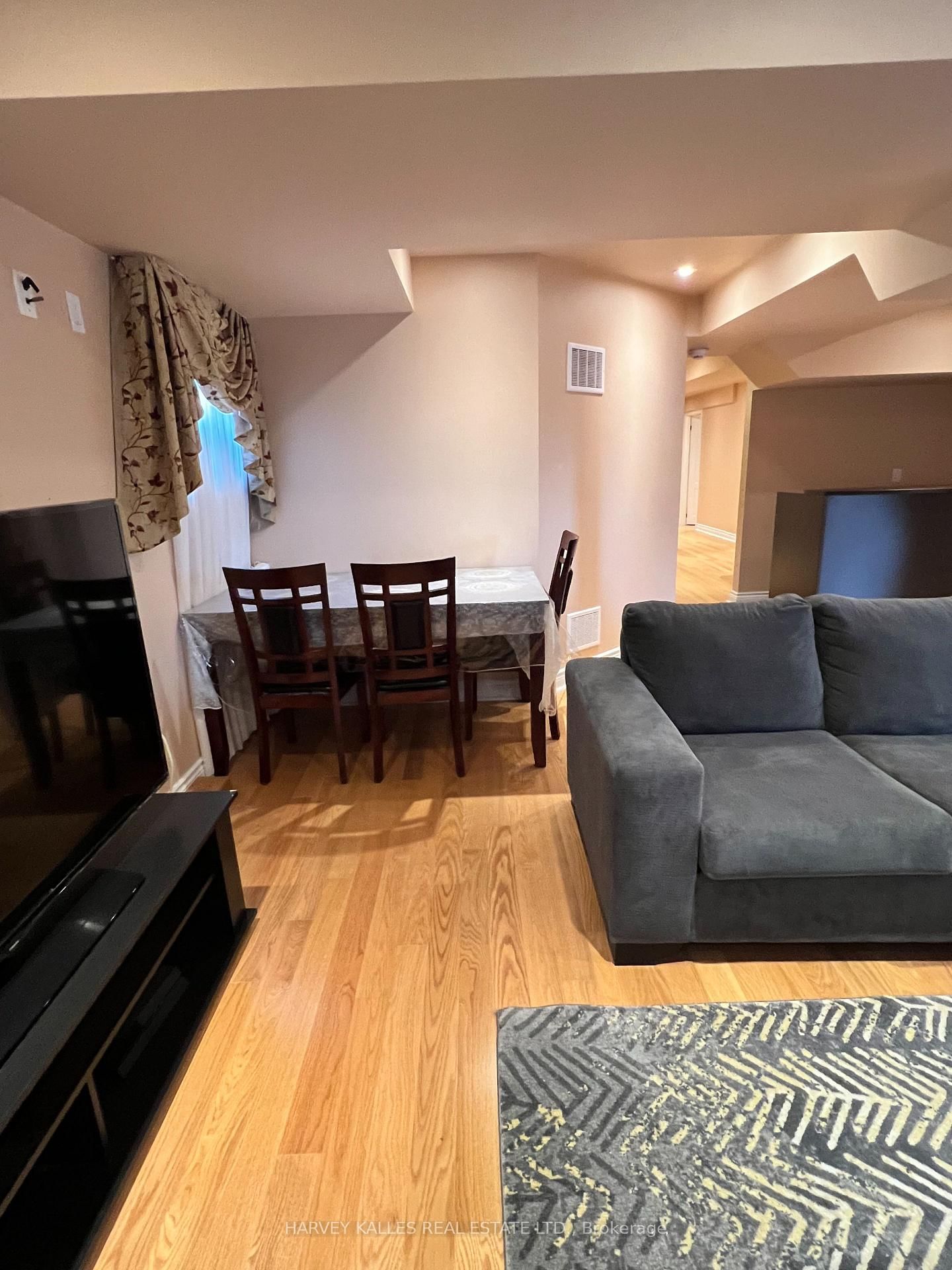 Bsmt - 44 Ann Louise Crescent, Markham 4