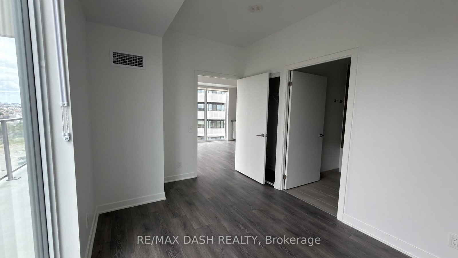 1002-10 Flavelle Tr, Vaughan, view 15