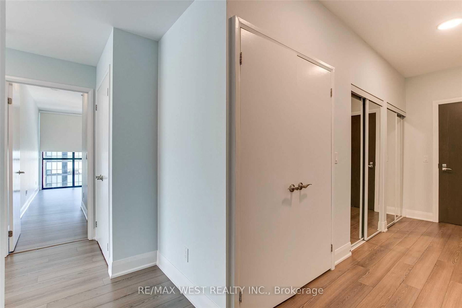 2900 Highway 7 • #3203 • Vaughan, ON photo 4
