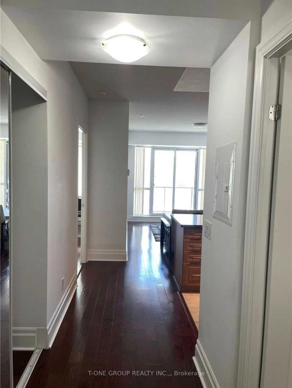 207 - 57 Upper Duke Crescent 4
