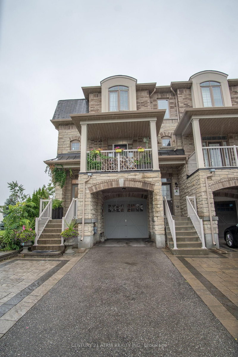 10951 Woodbine Avenue