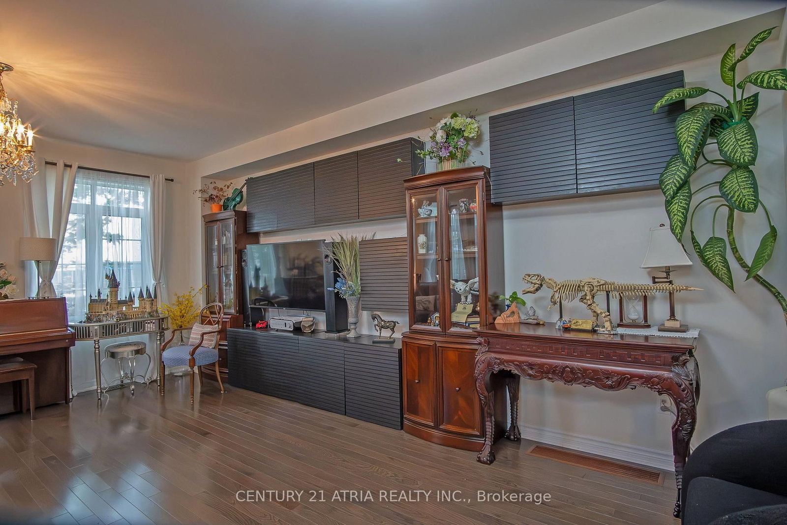 10951 Woodbine Avenue • Markham, ON photo 3