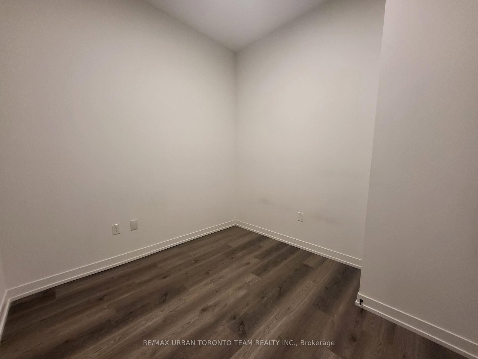 111-195 Commerce St, Vaughan, view 10