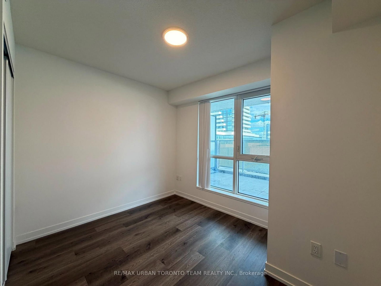 301-195 Commerce St, Vaughan, view 6