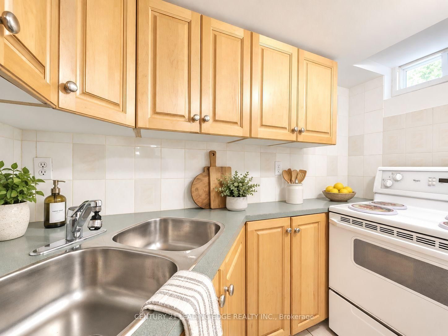 19 Kingly Crest Way • Vaughan, ON photo 33