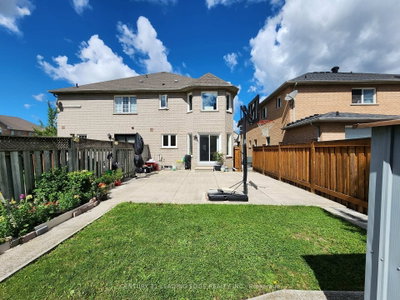 19 Kingly Crest Way • Vaughan, ON photo 6