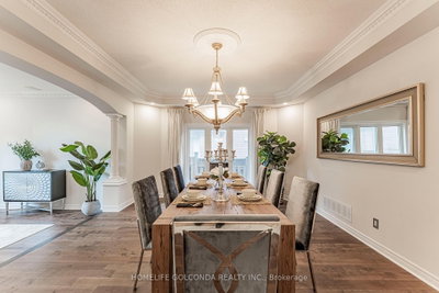 30 Goldring Crescent • Markham, ON photo 6