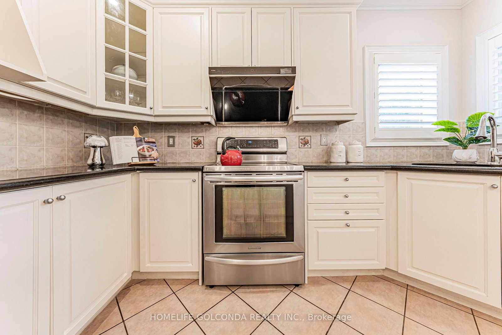 30 Goldring Crescent • Markham, ON photo 8