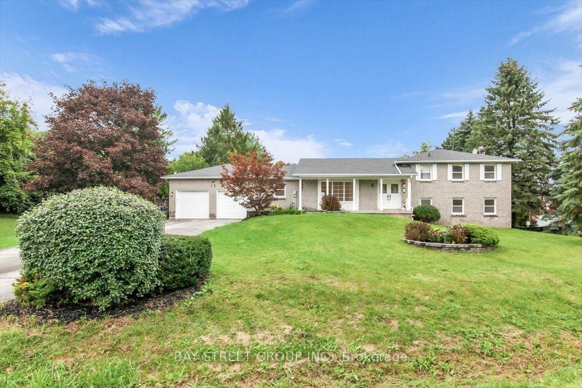 25 Marjorie Drive • Whitchurch-Stouffville, ON photo 1
