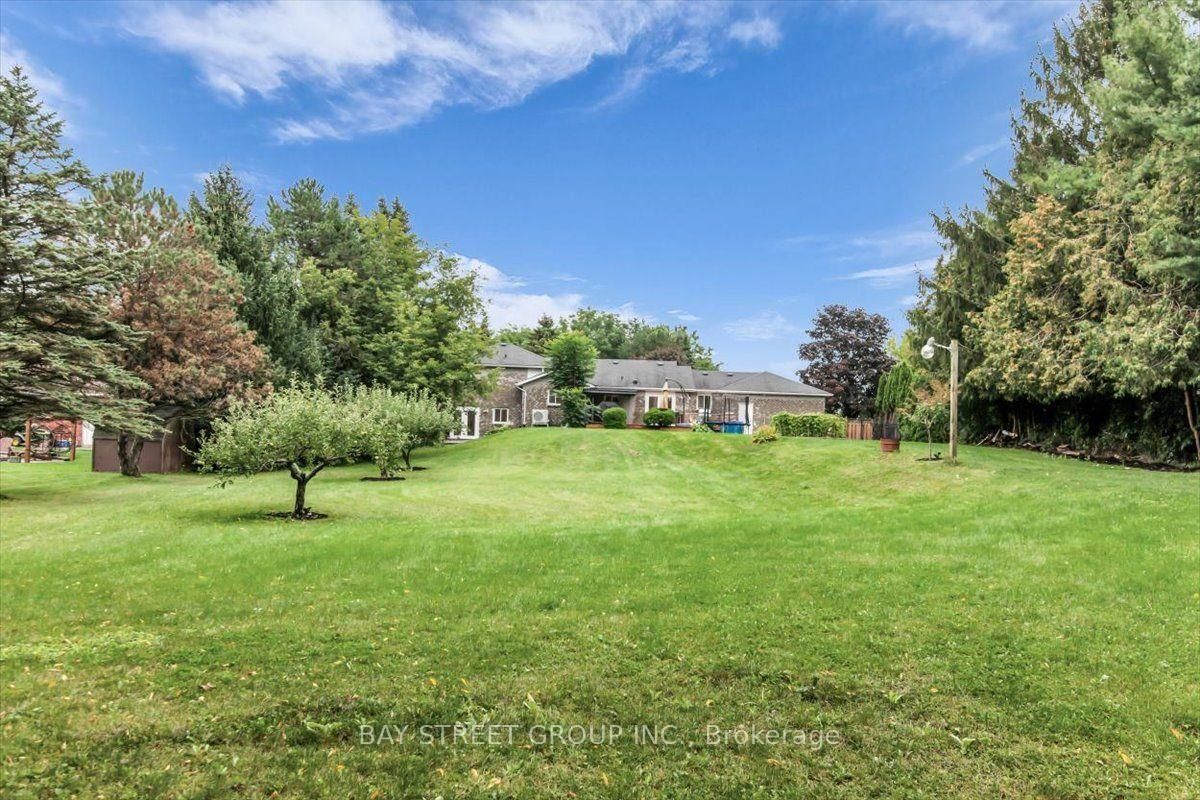25 Marjorie Drive • Whitchurch-Stouffville, ON photo 50