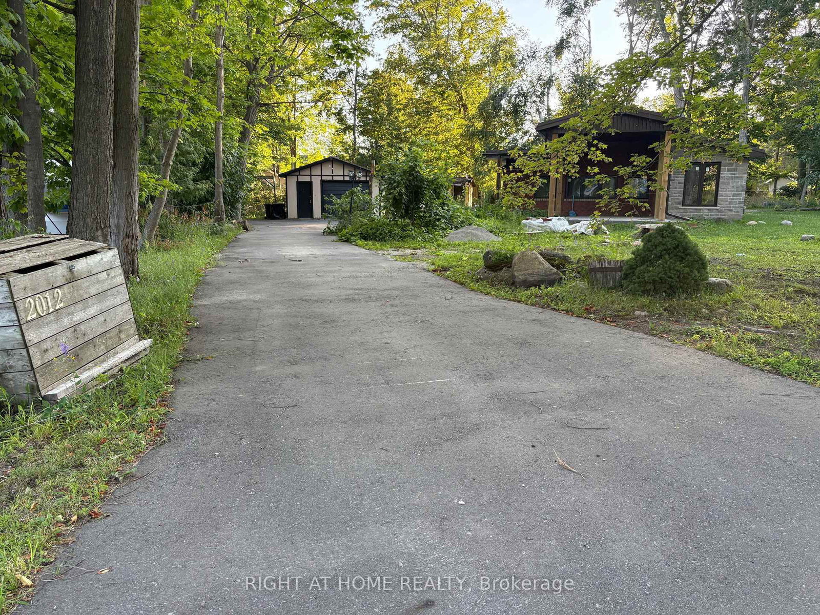2012 Inglewood Drive • Innisfil, ON photo 1