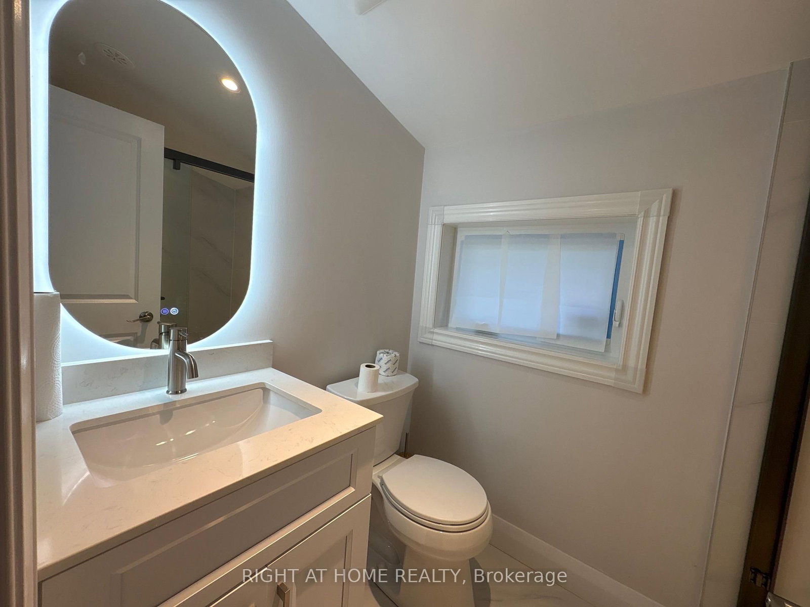 2012 Inglewood Drive • Innisfil, ON photo 11