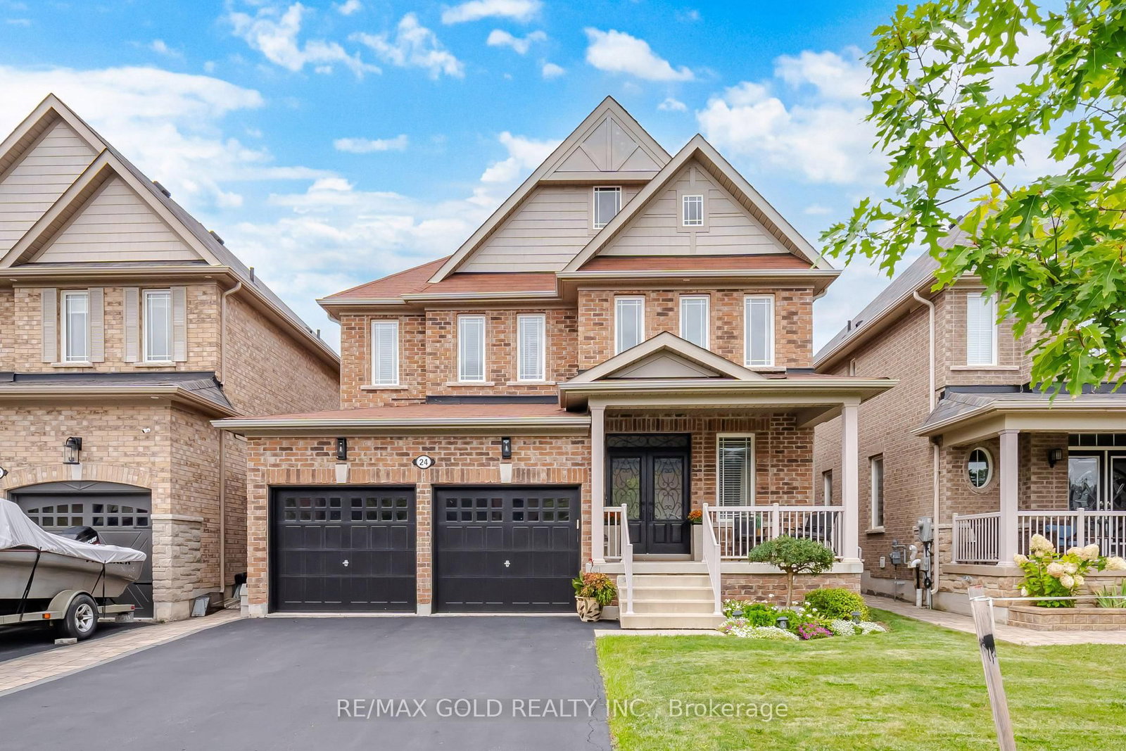 24 Gunning Crescent E • New Tecumseth, ON photo 1