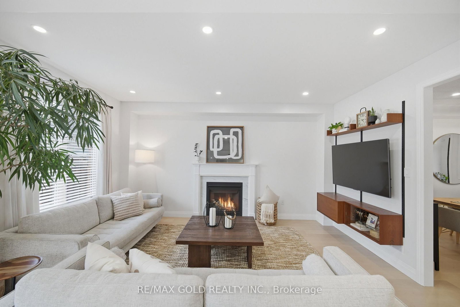 24 Gunning Crescent E • New Tecumseth, ON photo 13