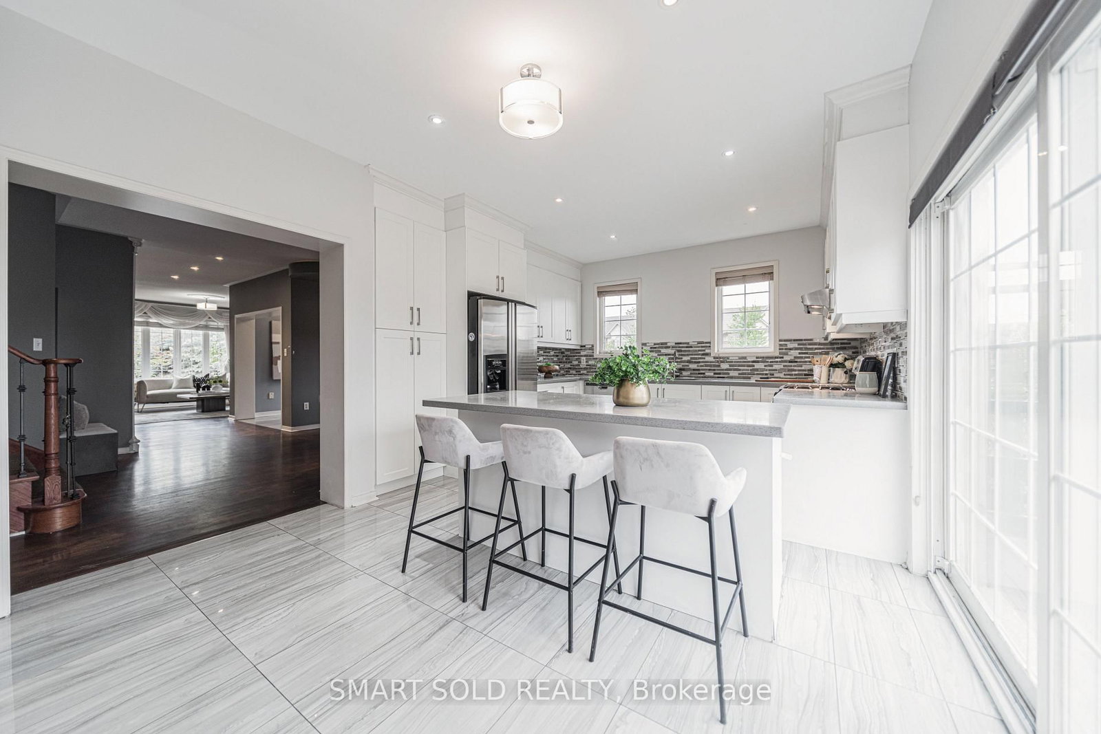 16 Courtney Crescent • Richmond Hill, ON photo 10