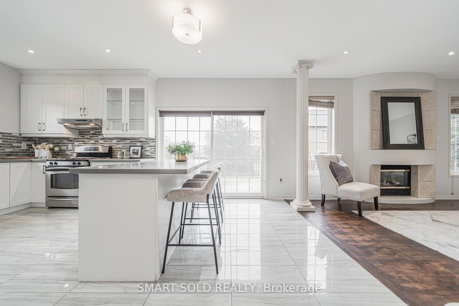 16 Courtney Crescent • Richmond Hill, ON photo 15
