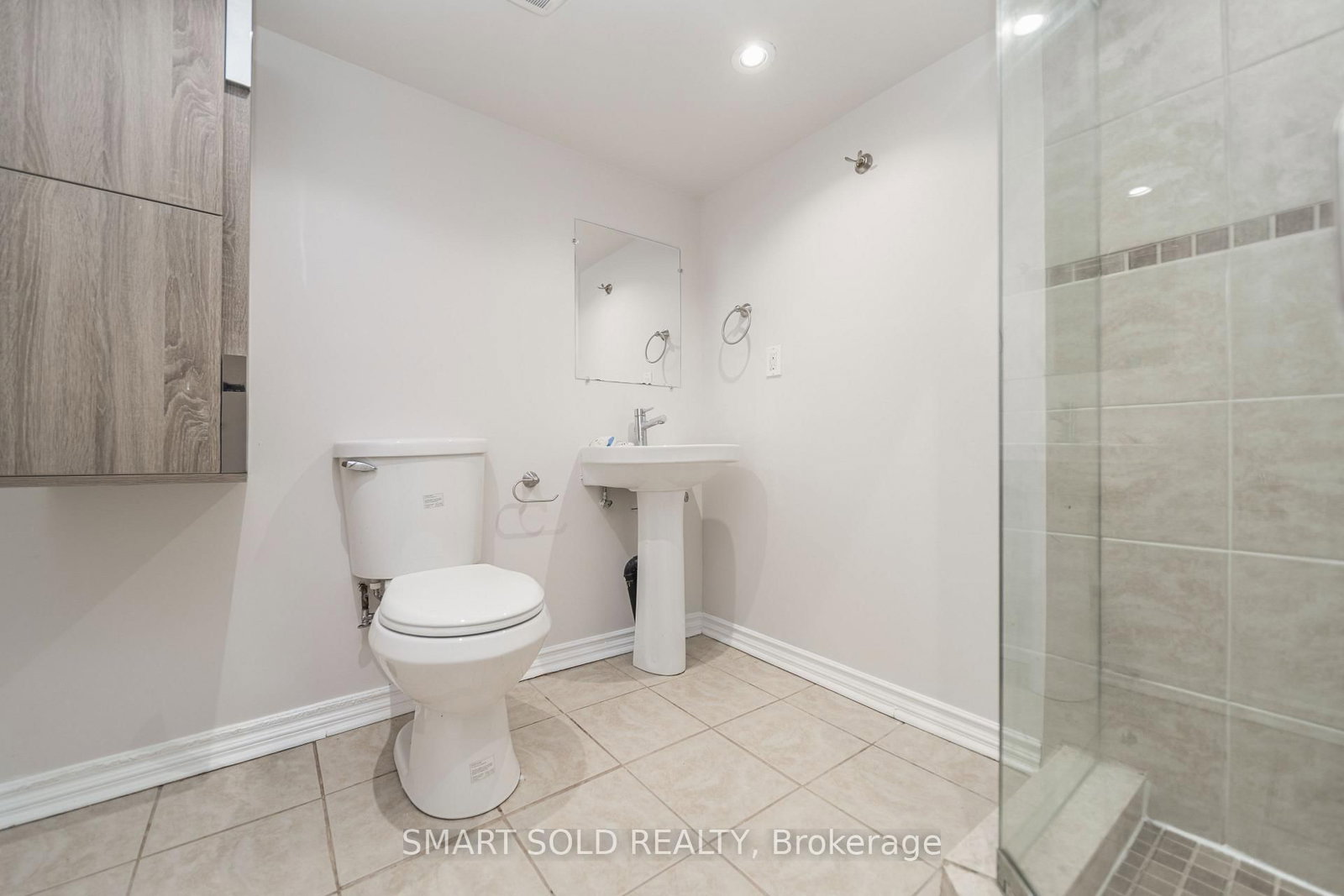 16 Courtney Crescent • Richmond Hill, ON photo 35