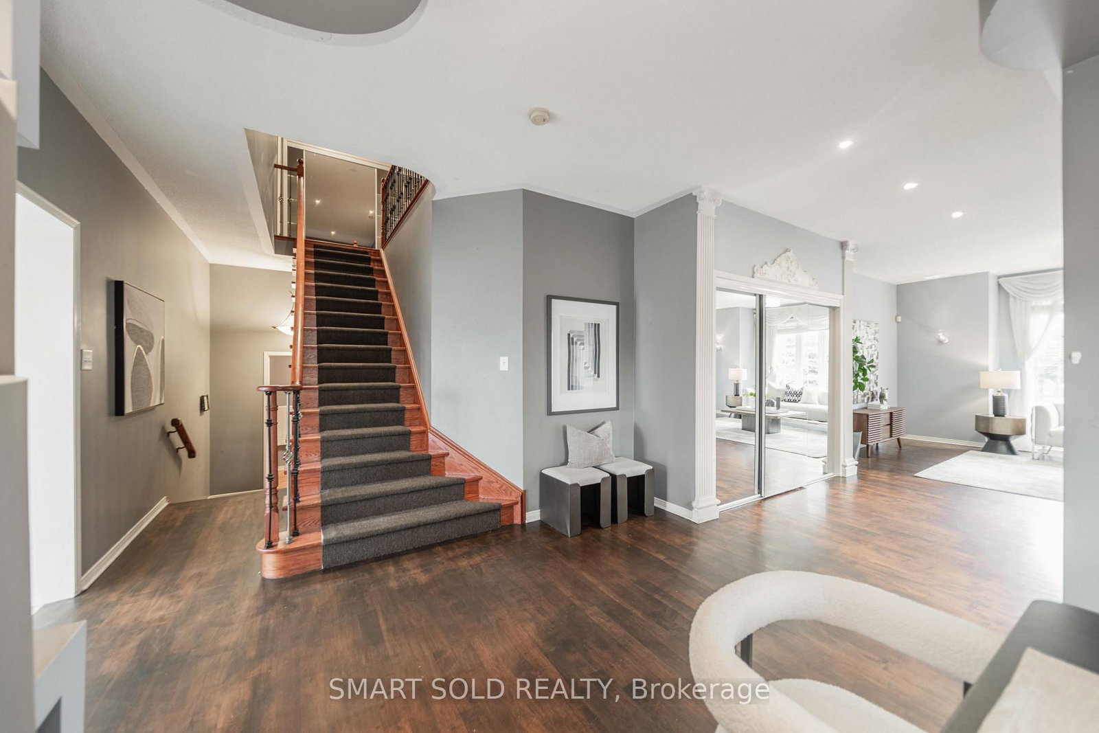 16 Courtney Crescent • Richmond Hill, ON photo 8