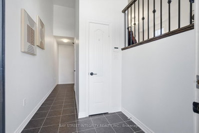 980 Millard Street • Whitchurch-Stouffville, ON photo 6