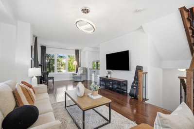 980 Millard Street • Whitchurch-Stouffville, ON photo 8