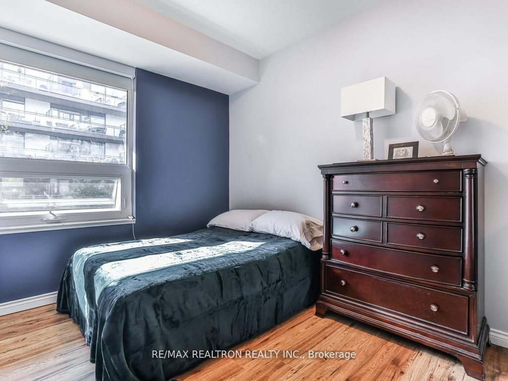 B118 - 271 Sea Ray Avenue 4