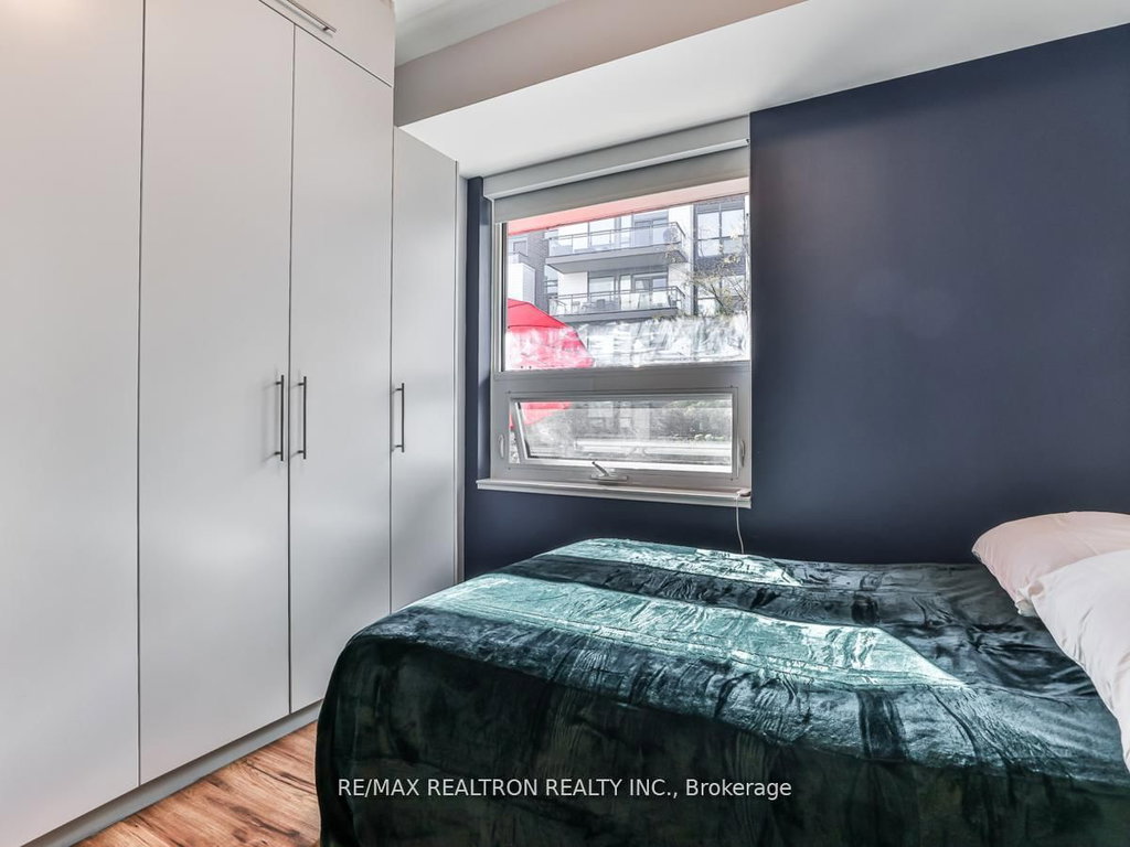 B118 - 271 Sea Ray Avenue 5