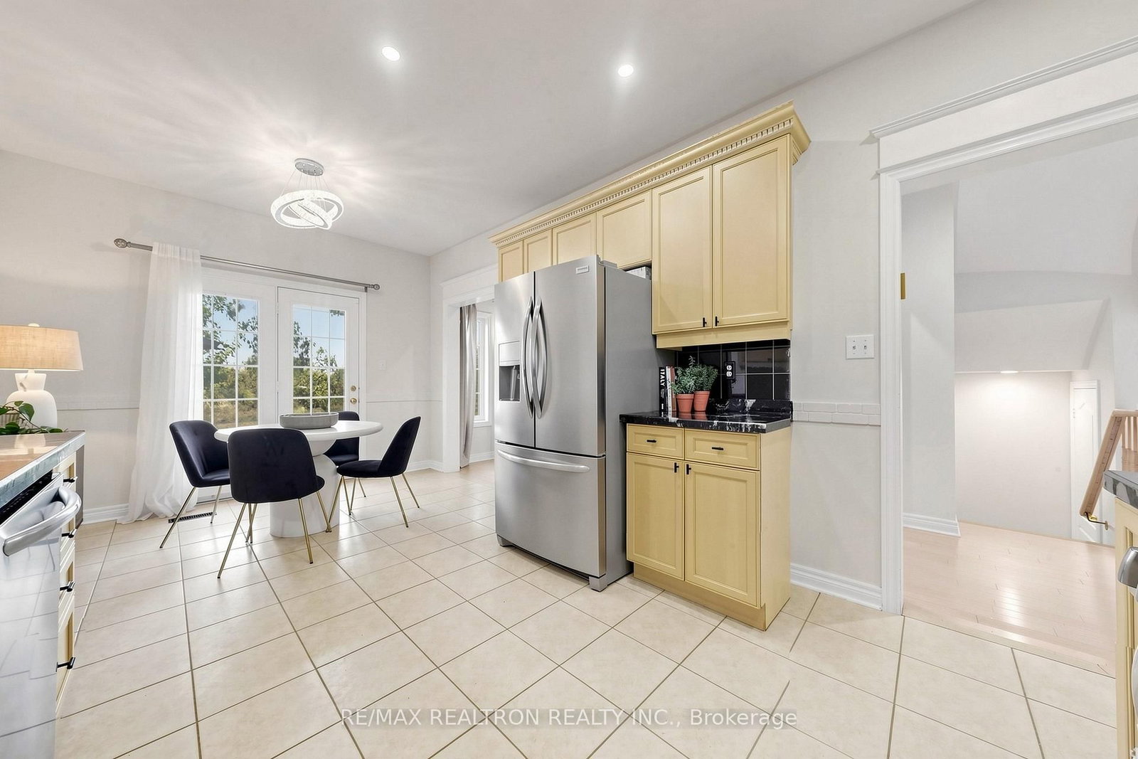 338 Mcbride Crescent • Newmarket, ON photo 21