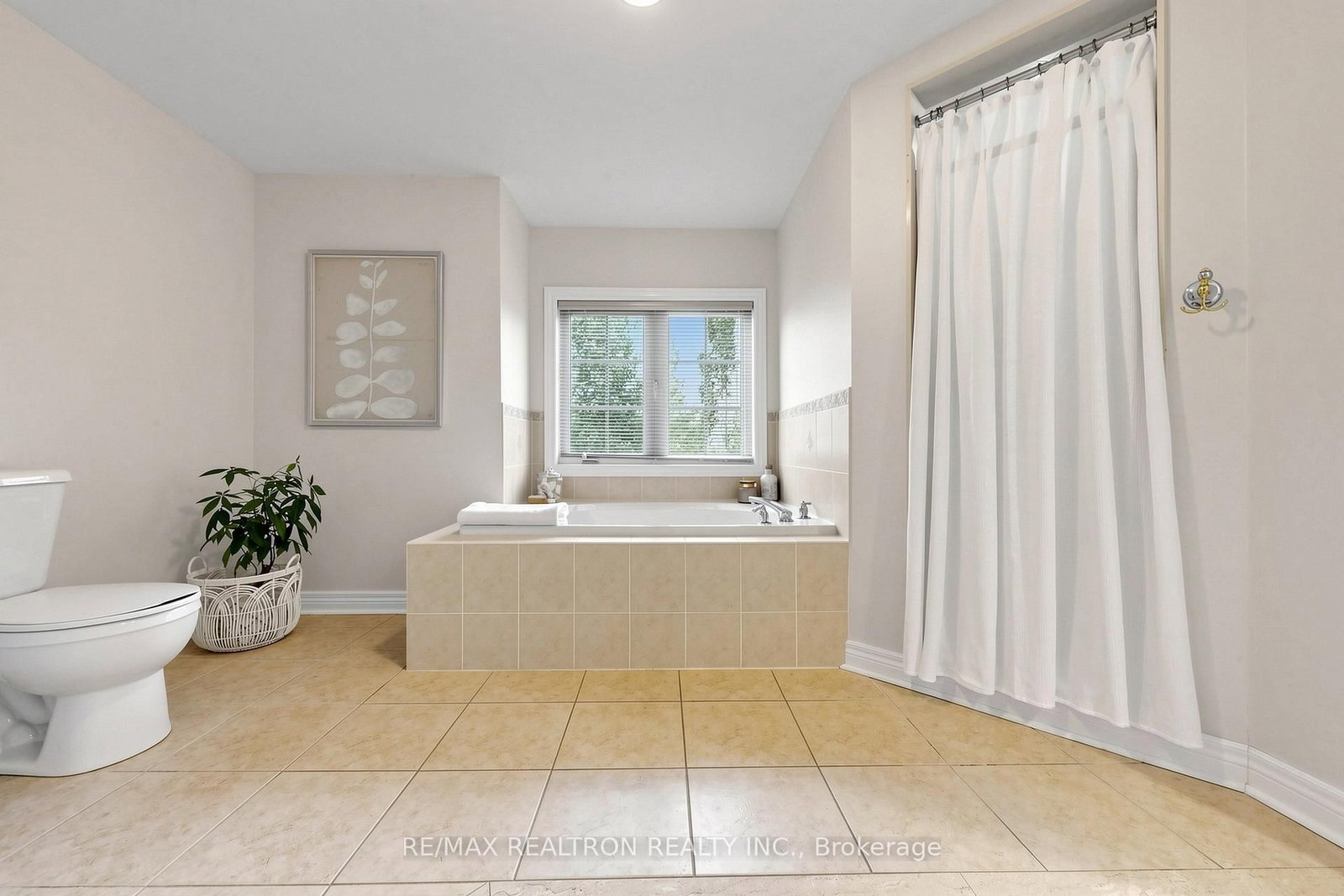 338 Mcbride Crescent • Newmarket, ON photo 29