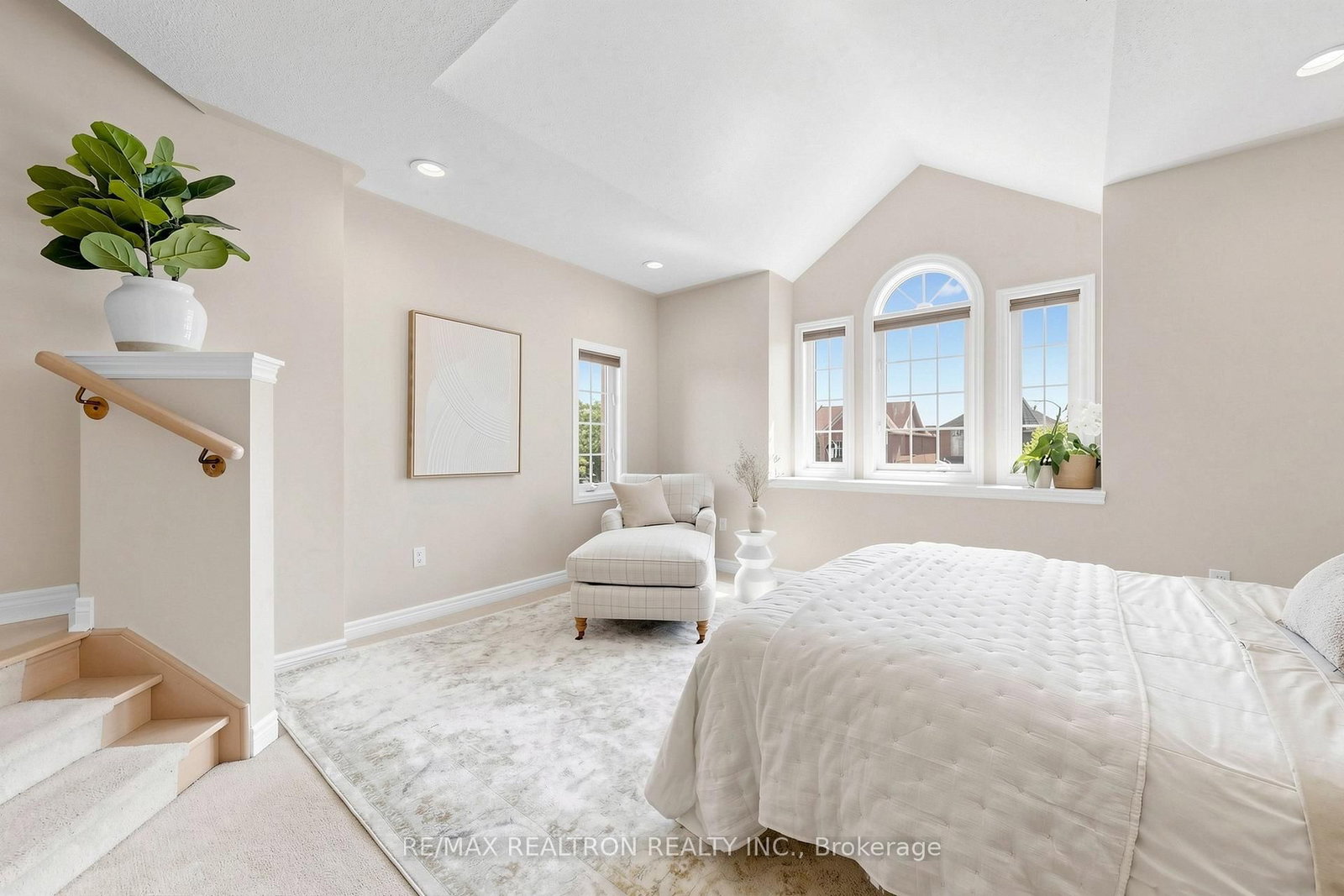 338 Mcbride Crescent • Newmarket, ON photo 31