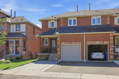 96 Islay Crescent • Vaughan, ON photo 2