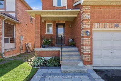 96 Islay Crescent • Vaughan, ON photo 5