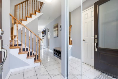 96 Islay Crescent • Vaughan, ON photo 6