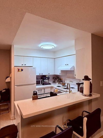 Langstaff, Richmond Hill photo 9