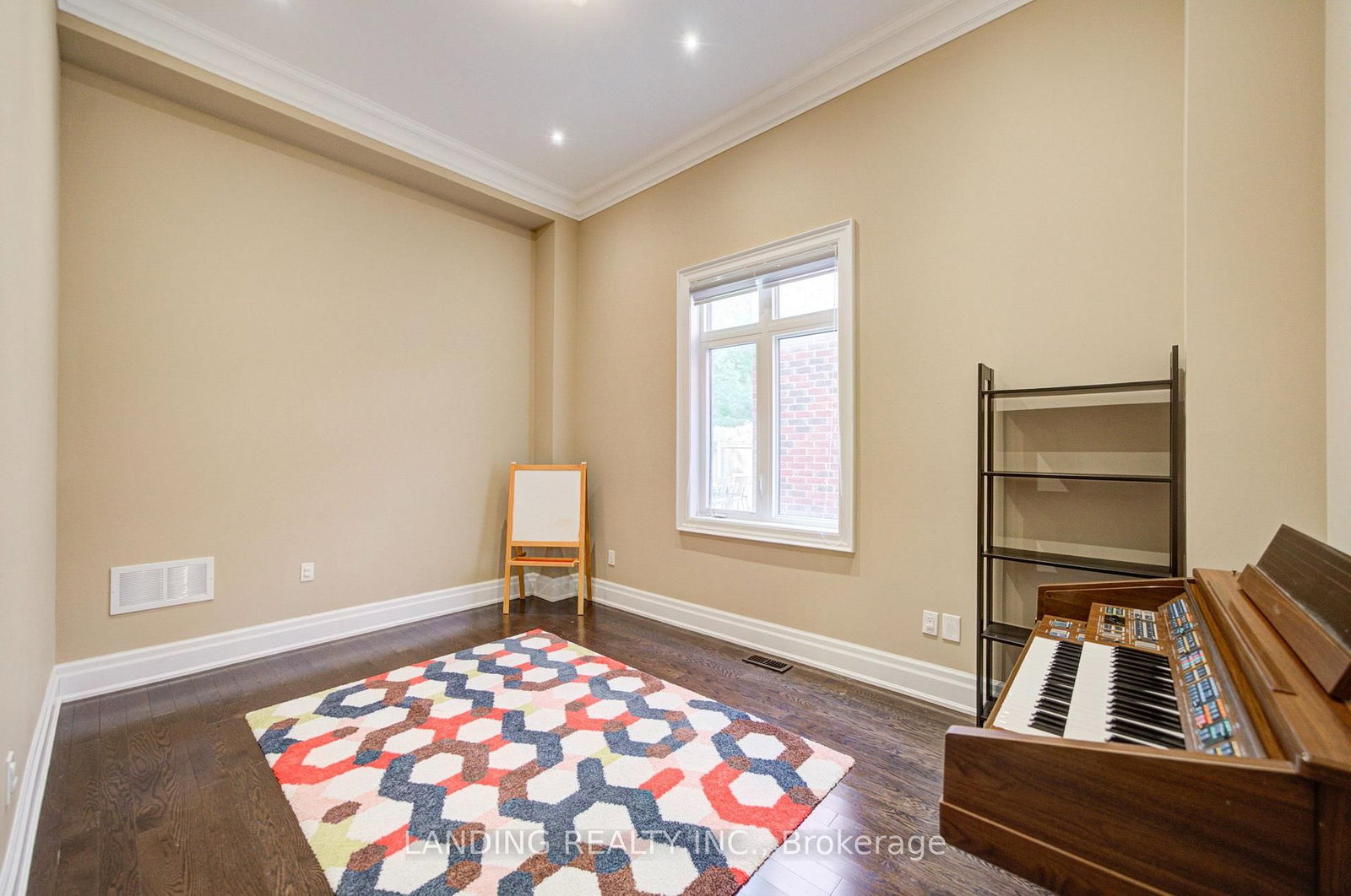 57 Strawbridge Farm Drive • Aurora, ON photo 11