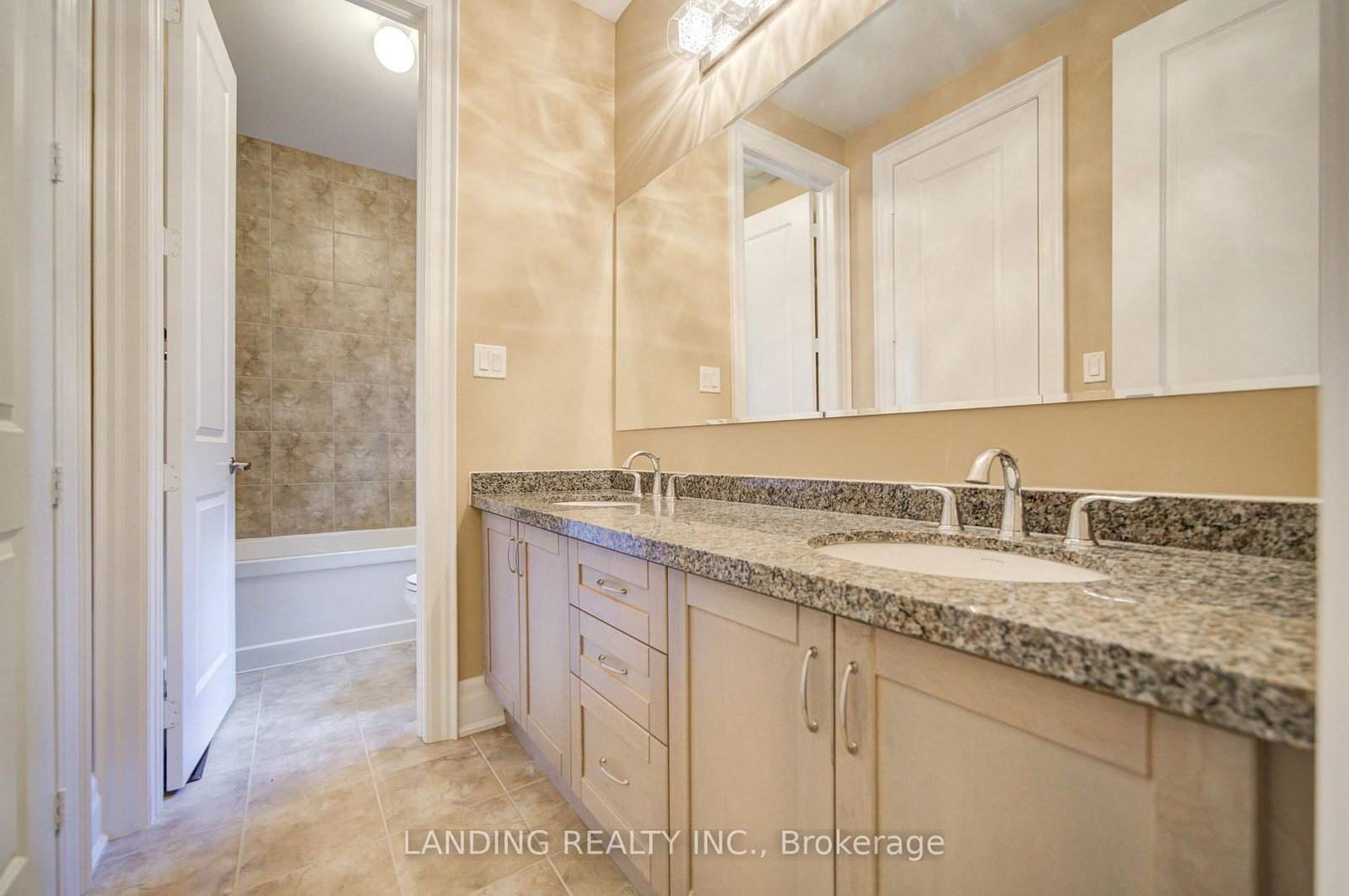 57 Strawbridge Farm Drive • Aurora, ON photo 36