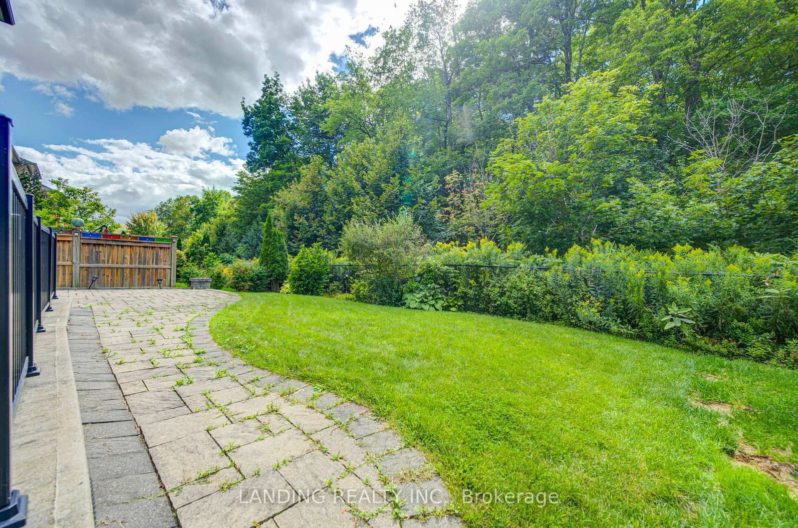 57 Strawbridge Farm Drive • Aurora, ON photo 47