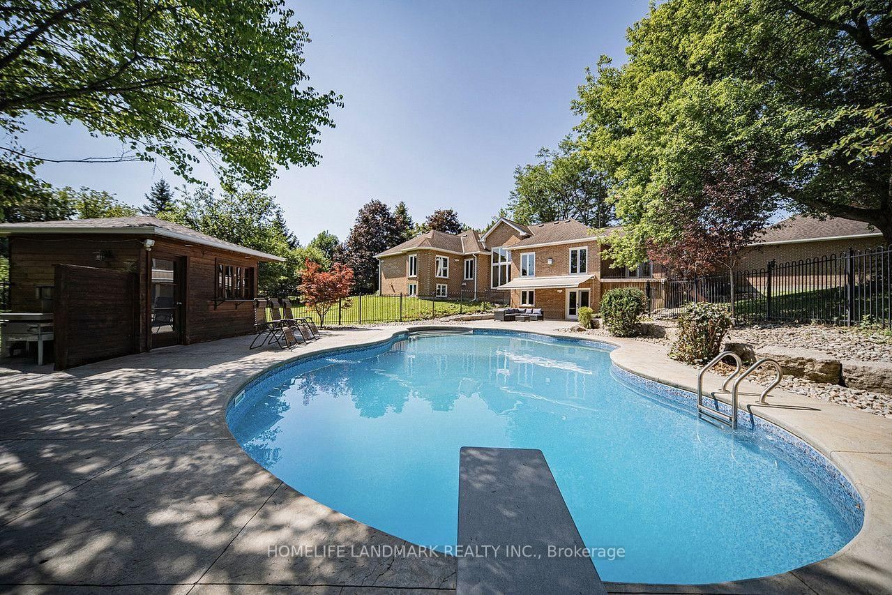 113 Offord Crescent • Aurora, ON photo 12