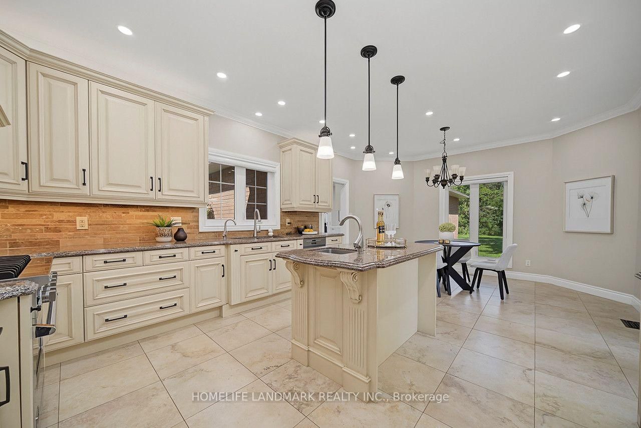 113 Offord Crescent • Aurora, ON photo 17