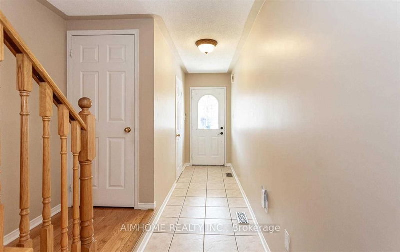 34 Raymond Bartlett Avenue