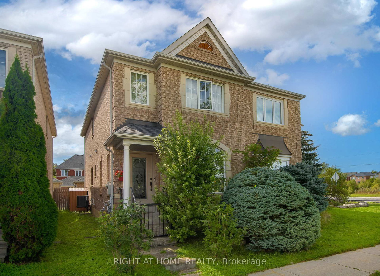 4 Forest Run Boulevard • Vaughan, ON photo 1