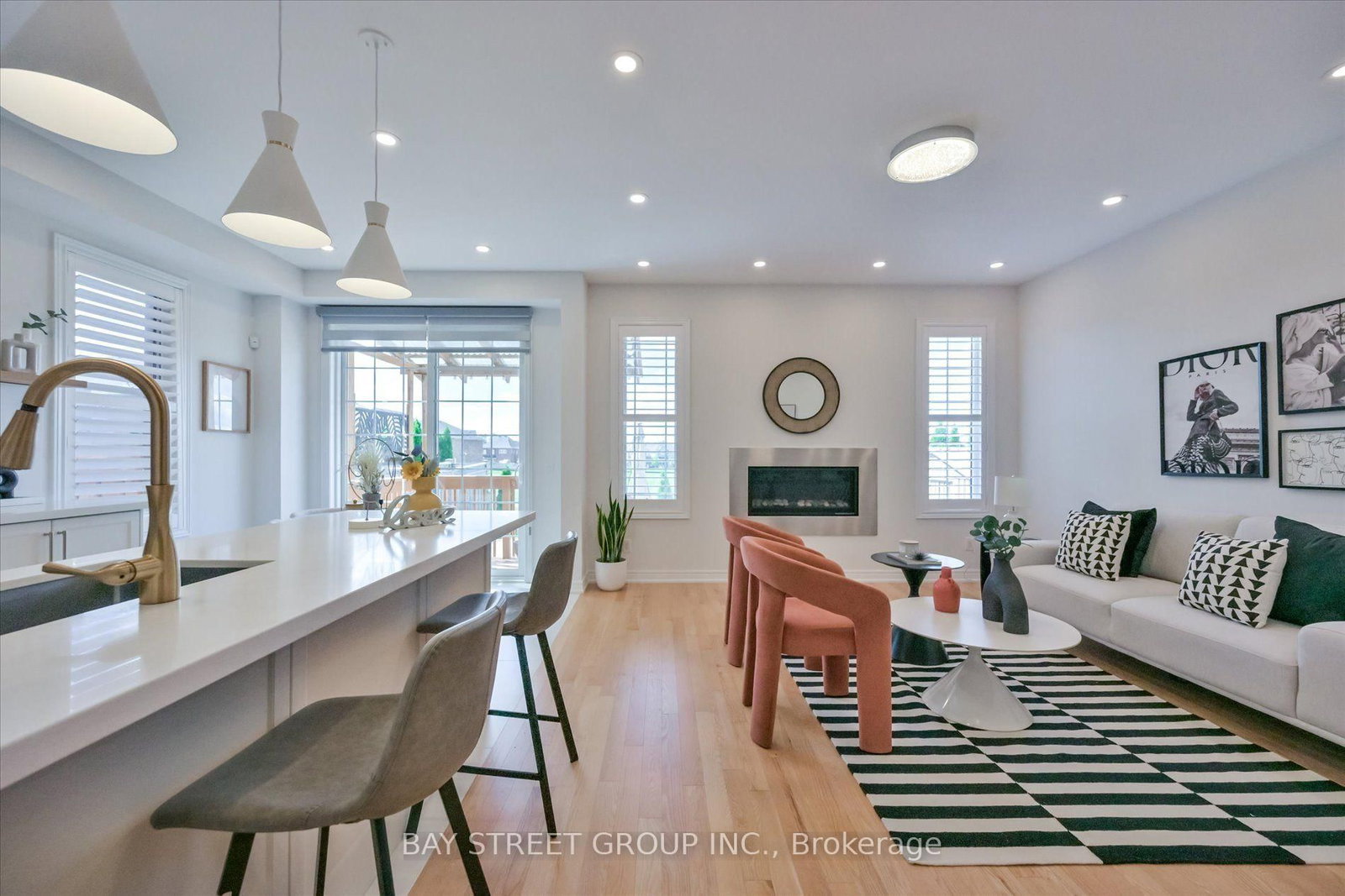 62 Roth Street • Aurora, ON photo 10