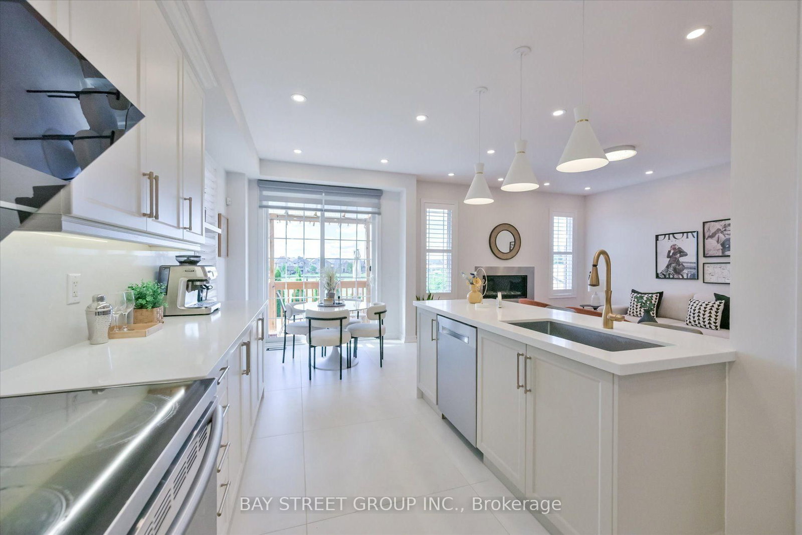 62 Roth Street • Aurora, ON photo 12