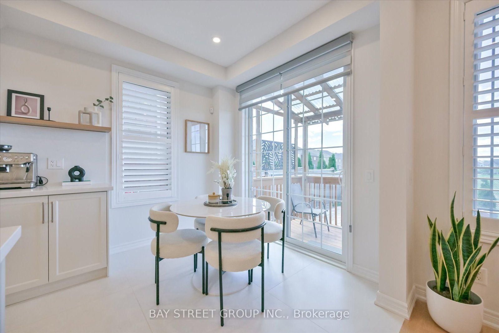 62 Roth Street • Aurora, ON photo 15